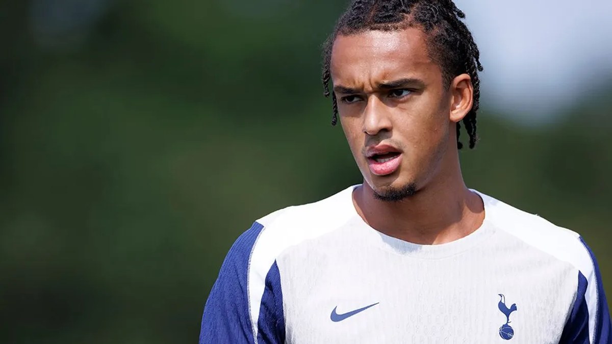 Ashley Phillips in Tottenham training kit